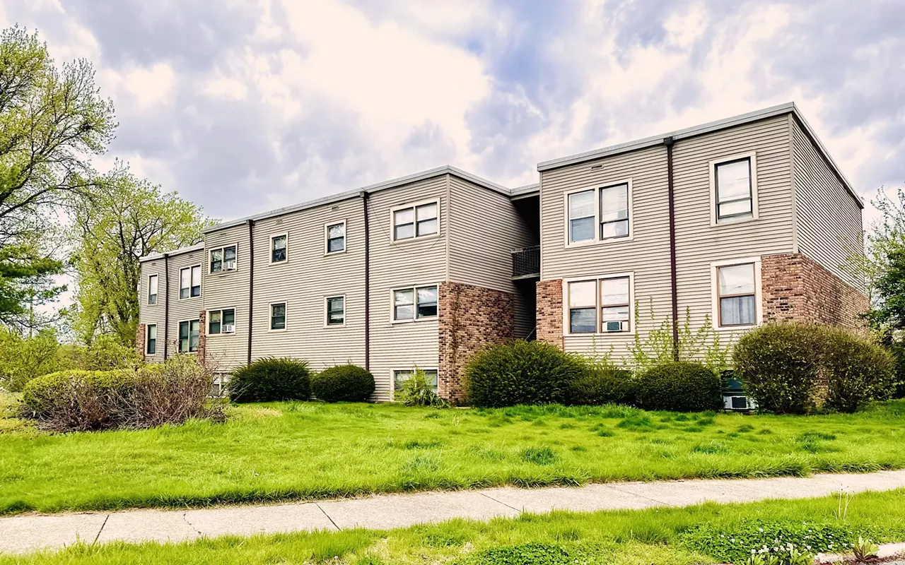 Image: Lights out for Olde Towne Apartments