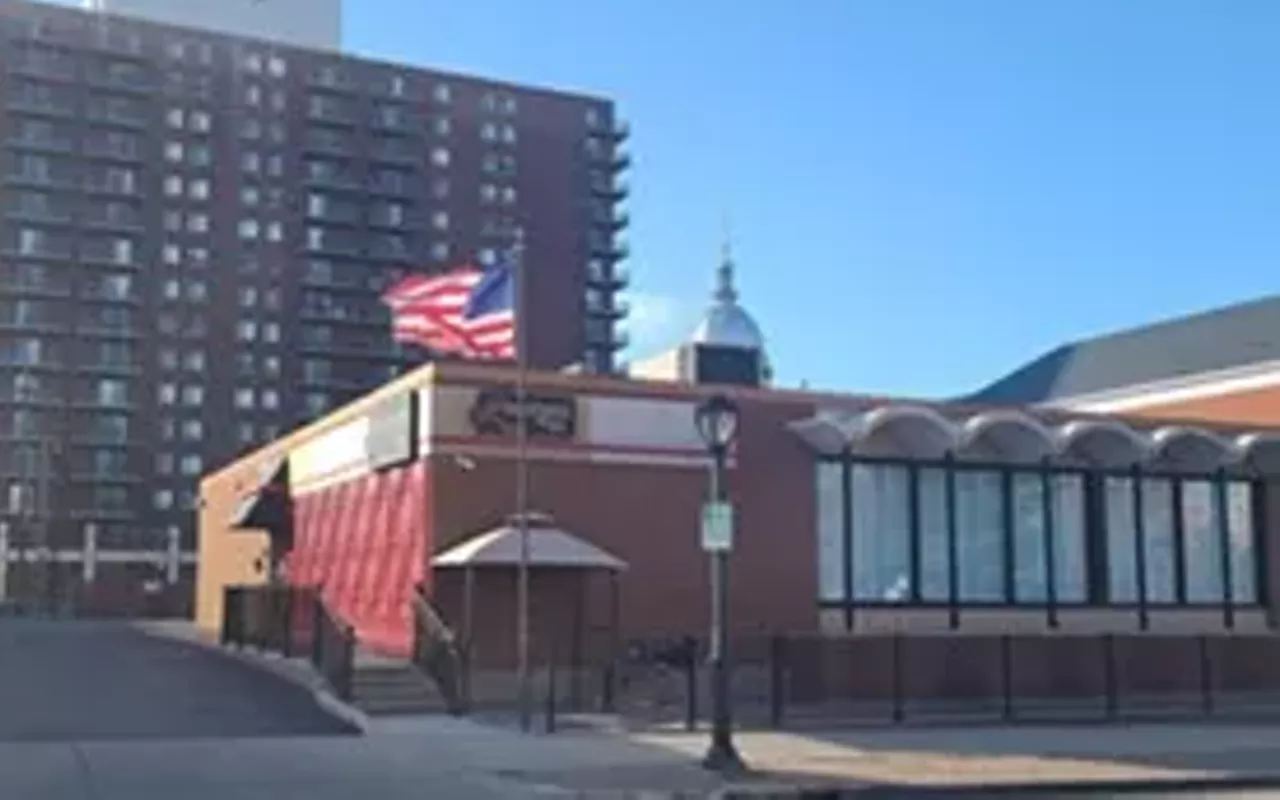 Image: Loukinens' on 4th closing permanently
