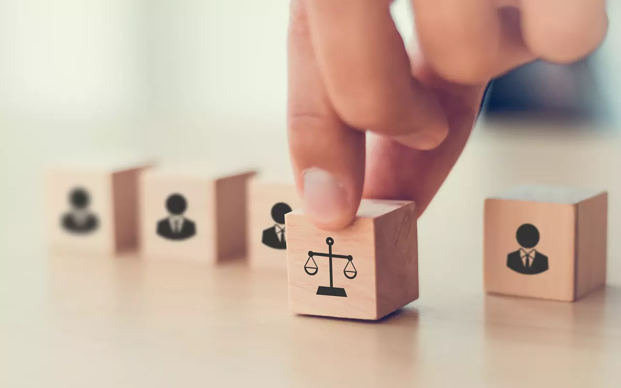 Image: New laws in 2025 will affect Illinois employers
