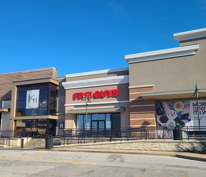 Five Guys closes White Oaks Mall location