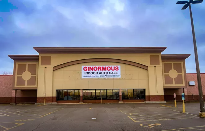 Green Family Stores temporarily moves into former Shop 'n Save on Wabash Avenue