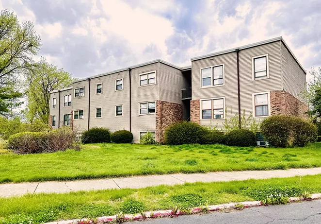 Lights out for Olde Towne Apartments