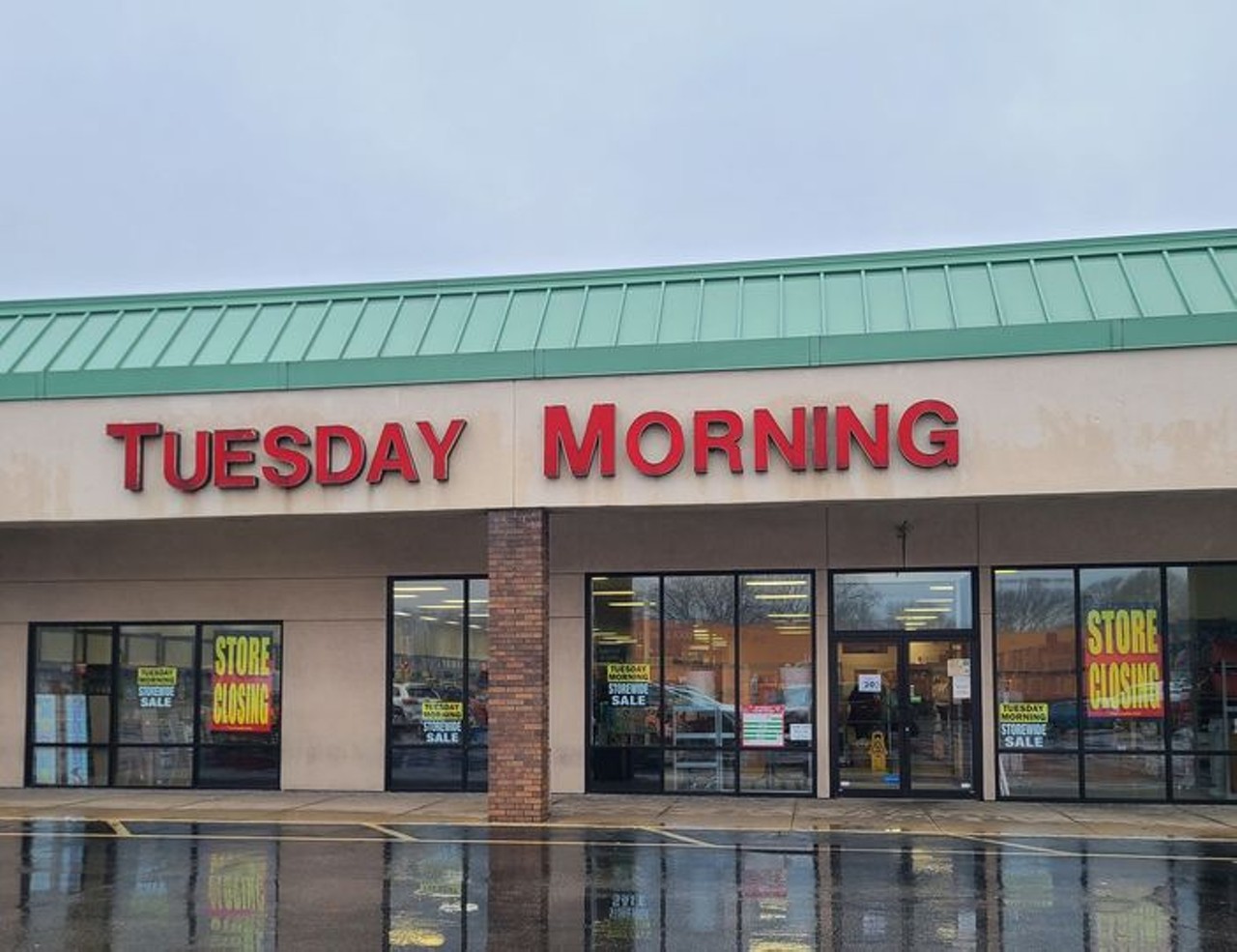 Tuesday Morning files for bankruptcy, announce closings